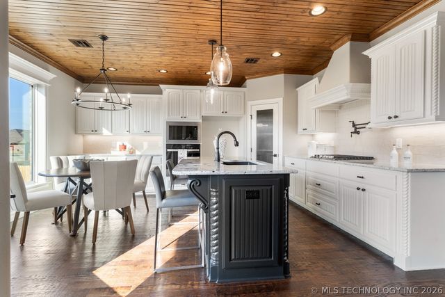 14502 E 79th Street North, Owasso, OK 74055