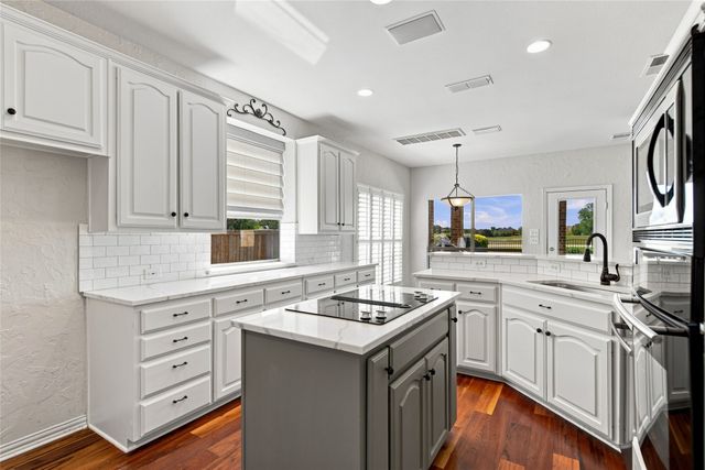 1820 Forest Bend Lane, Keller, TX 76248