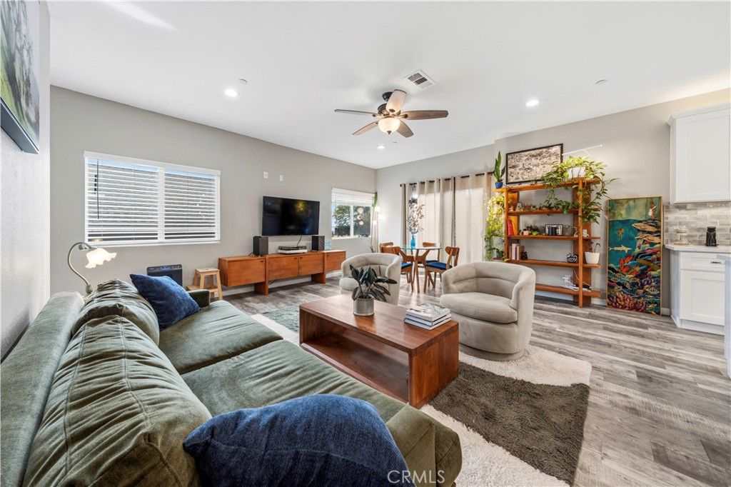 Image 15 of property listing at 1650 Paraiso, Spring Valley, CA 91977