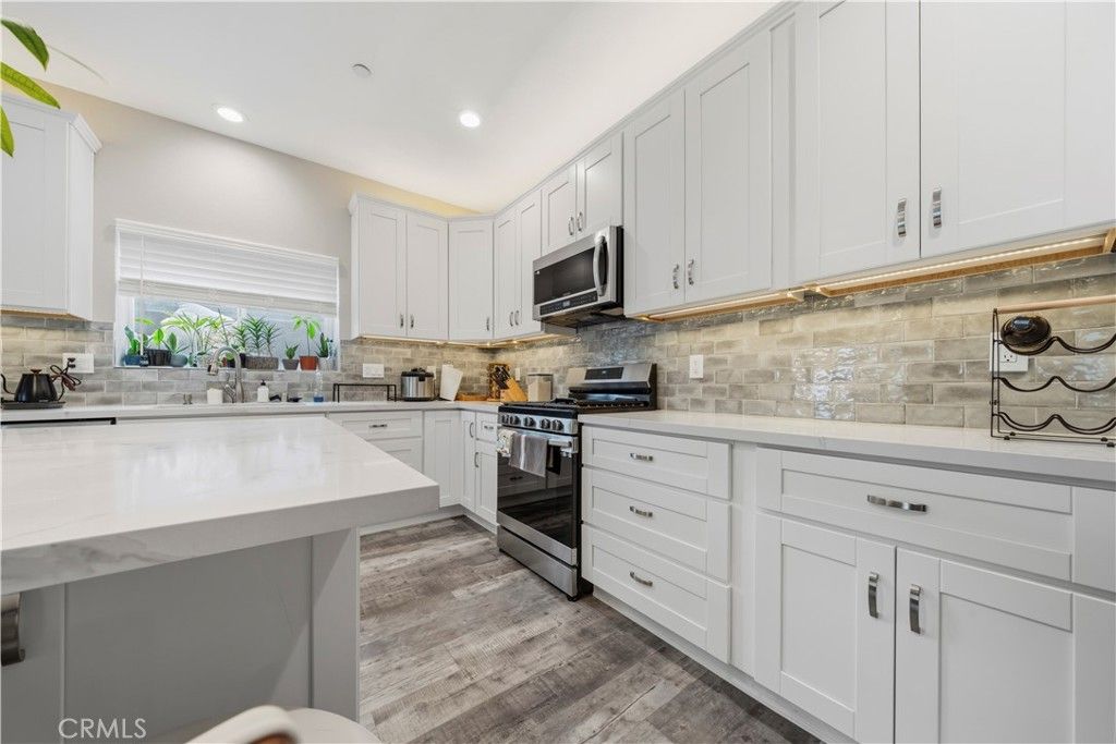 Image 5 of property listing at 1650 Paraiso, Spring Valley, CA 91977