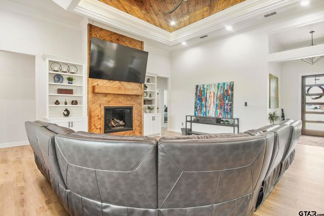 242 Serenity Dr, Bullard, TX 75757