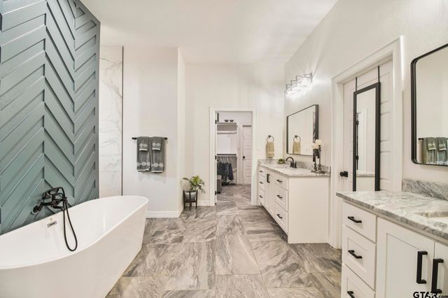 242 Serenity Dr, Bullard, TX 75757