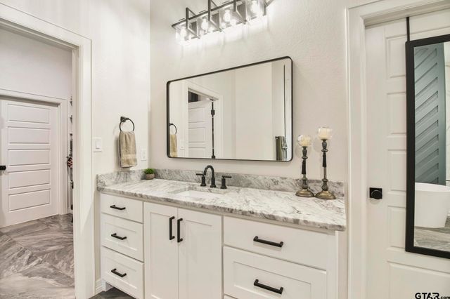 242 Serenity Dr, Bullard, TX 75757