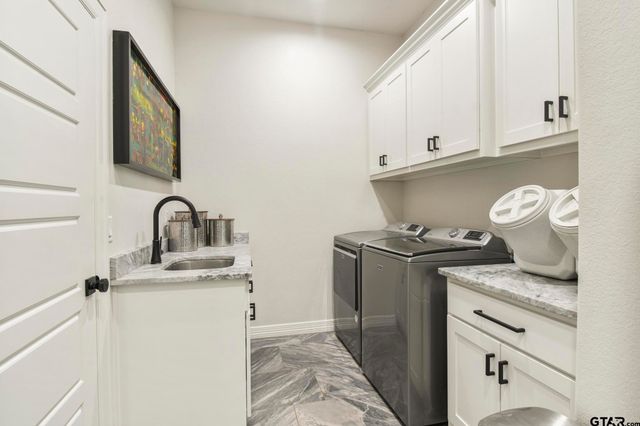 242 Serenity Dr, Bullard, TX 75757