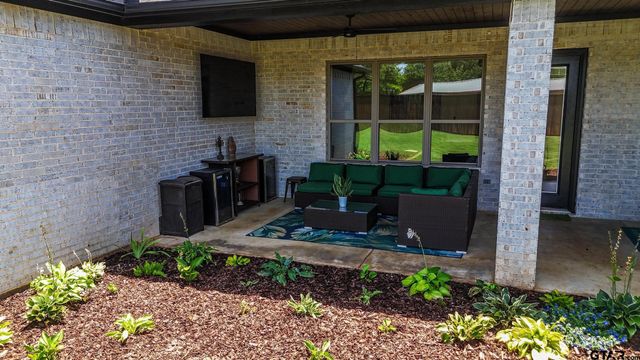 242 Serenity Dr, Bullard, TX 75757