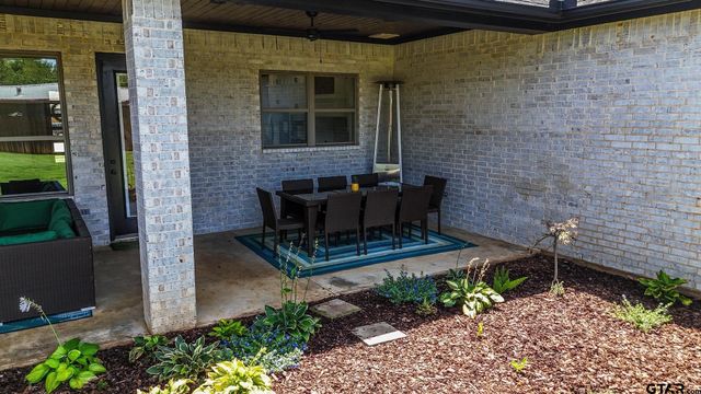242 Serenity Dr, Bullard, TX 75757