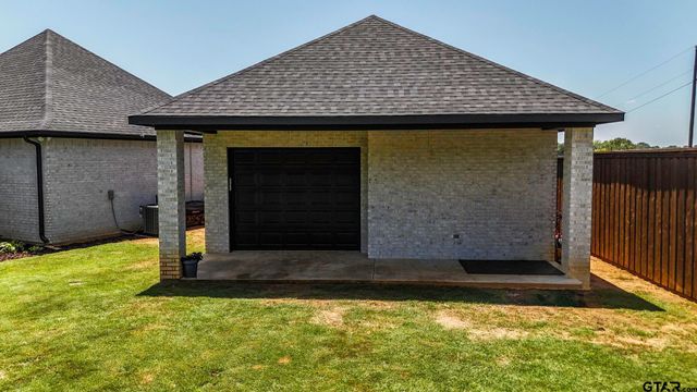 242 Serenity Dr, Bullard, TX 75757