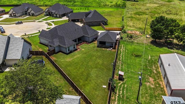 242 Serenity Dr, Bullard, TX 75757