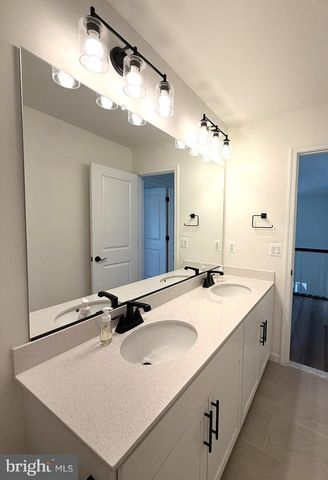 5006 GRAY FOX DR, Bealeton, VA 22712
