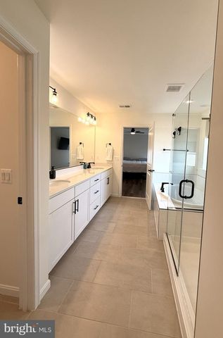 5006 GRAY FOX DR, Bealeton, VA 22712