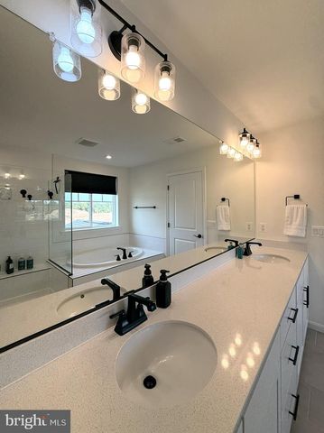 5006 GRAY FOX DR, Bealeton, VA 22712