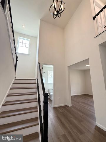 5006 GRAY FOX DR, Bealeton, VA 22712