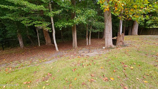 300 Buoy Court, Swansboro, NC 28584