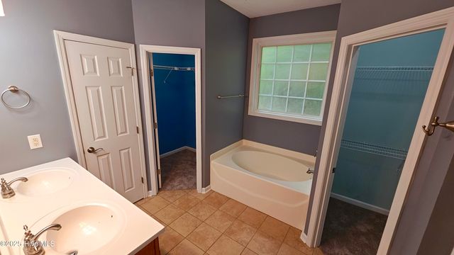 300 Buoy Court, Swansboro, NC 28584