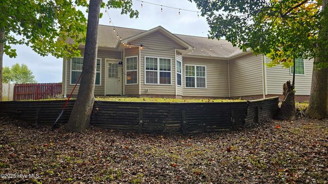 300 Buoy Court, Swansboro, NC 28584
