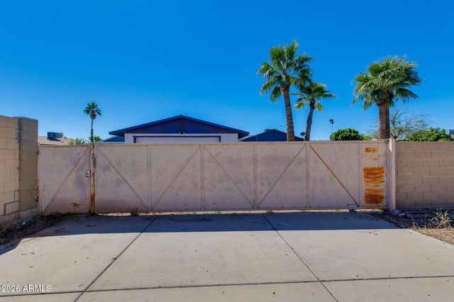 4415 E CHAMBERS Street, Phoenix, AZ 85040