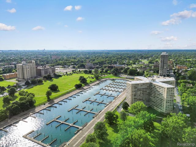 8900 E JEFFERSON Avenue 1110, Detroit, MI 48214