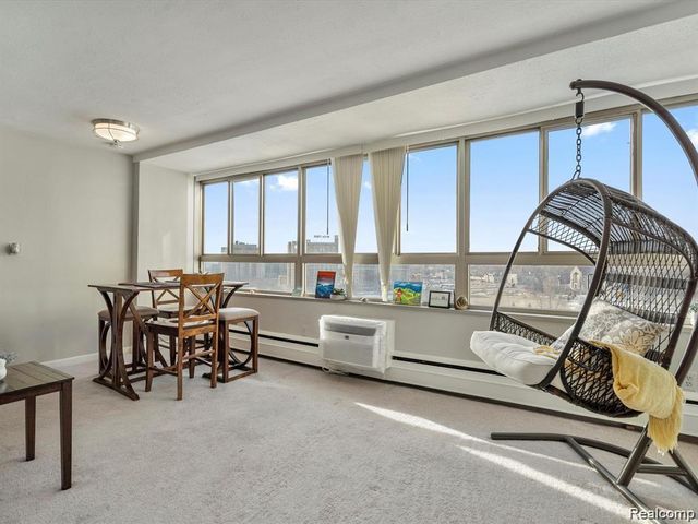 8900 E JEFFERSON Avenue 1110, Detroit, MI 48214