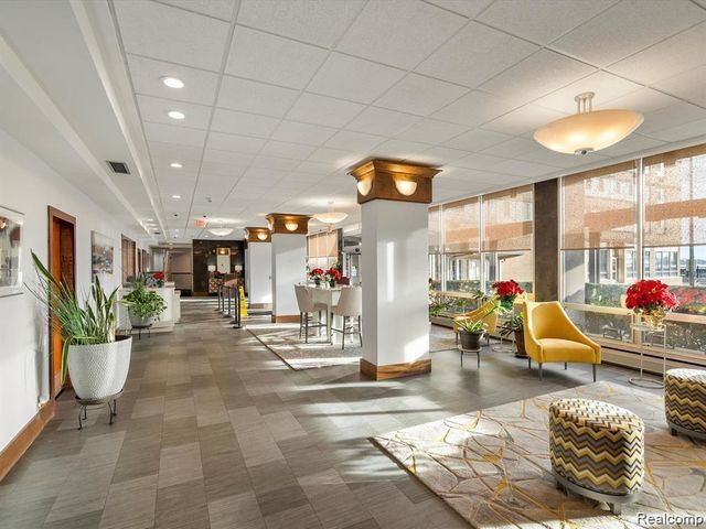 8900 E JEFFERSON Avenue 1110, Detroit, MI 48214