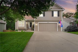 7528 N Tullis Avenue, Kansas City, MO 64158