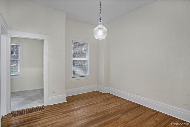 427 Melbourne, Detroit, MI 48202