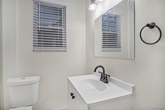 427 Melbourne, Detroit, MI 48202