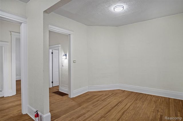 427 Melbourne, Detroit, MI 48202