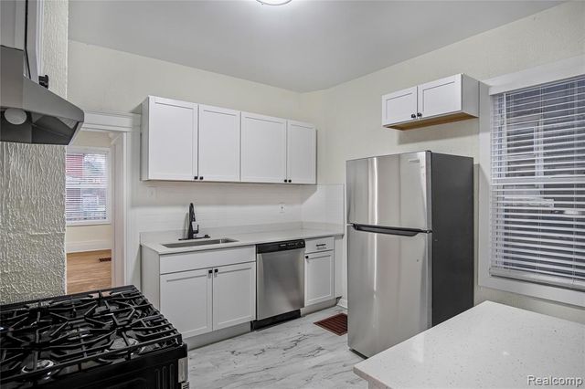 427 Melbourne, Detroit, MI 48202