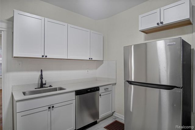 427 Melbourne, Detroit, MI 48202