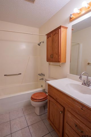 110 Wendy Dr, Whitehouse, TX 75791