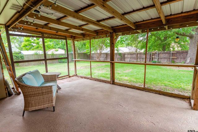 110 Wendy Dr, Whitehouse, TX 75791