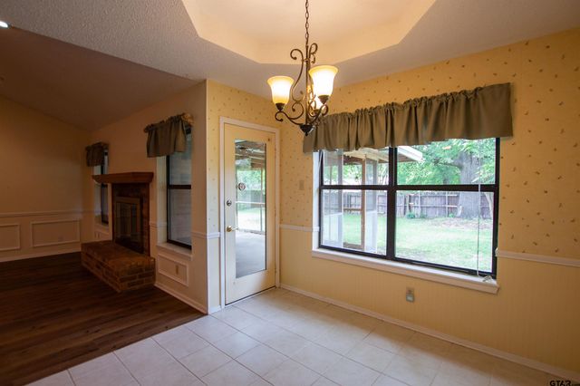110 Wendy Dr, Whitehouse, TX 75791