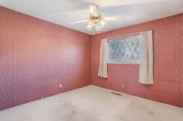 2704 Alamosa Drive, Santa Fe, NM 87505