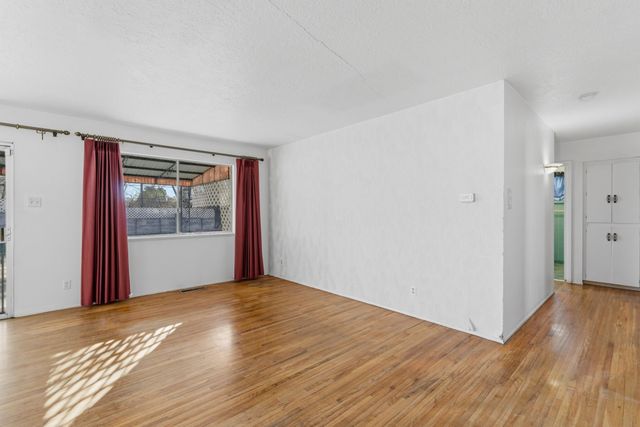 2704 Alamosa Drive, Santa Fe, NM 87505