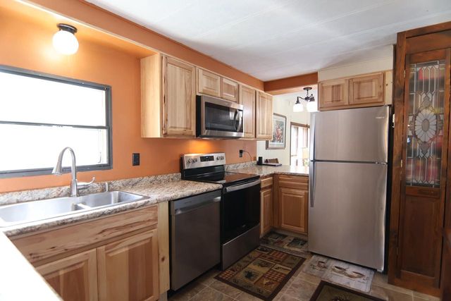 84 Falling Creek Circle, Janesville, WI 53548