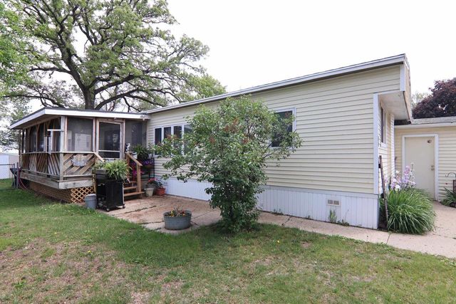 84 Falling Creek Circle, Janesville, WI 53548