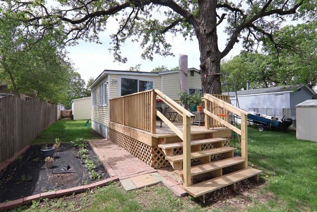 84 Falling Creek Circle, Janesville, WI 53548
