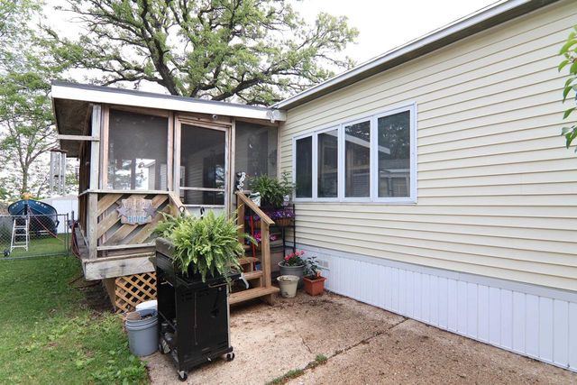 84 Falling Creek Circle, Janesville, WI 53548