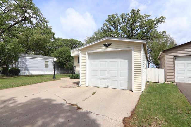 84 Falling Creek Circle, Janesville, WI 53548