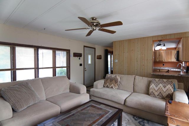 84 Falling Creek Circle, Janesville, WI 53548