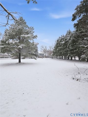 2317 Wheatlands Dr, Manakin Sabot, VA 23103