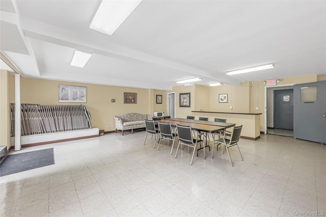 377 Westchester Ave APT 6J, Port Chester, NY 10573