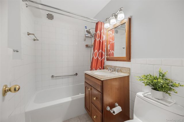 377 Westchester Ave APT 6J, Port Chester, NY 10573