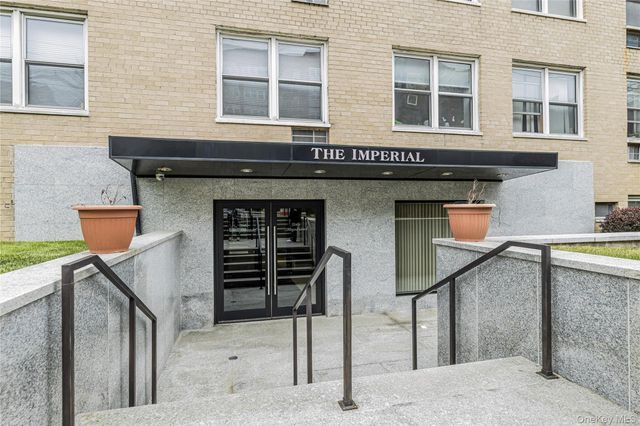 377 Westchester Ave APT 6J, Port Chester, NY 10573