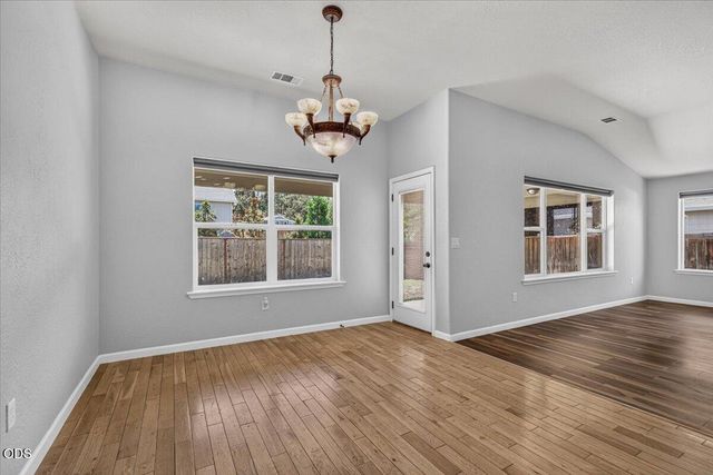 130 Glenwood Drive, Eagle Point, OR 97524