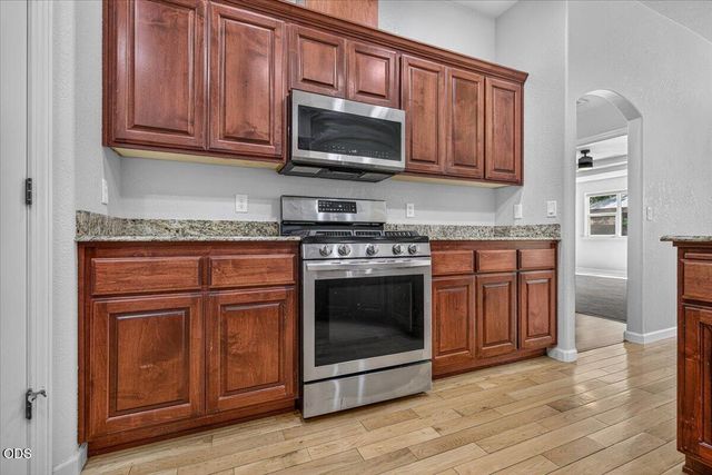 130 Glenwood Drive, Eagle Point, OR 97524