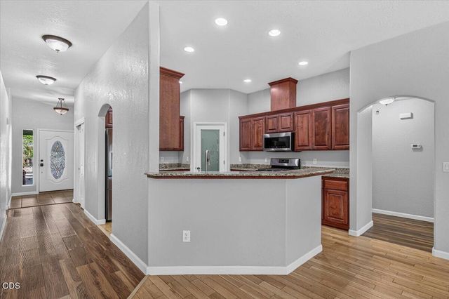 130 Glenwood Drive, Eagle Point, OR 97524