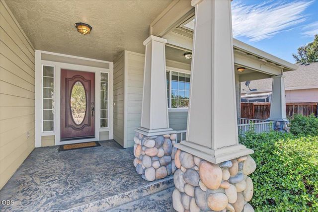 130 Glenwood Drive, Eagle Point, OR 97524