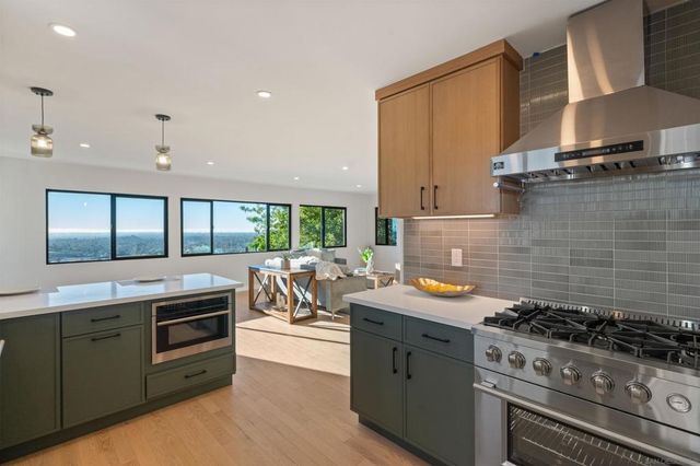 4303 Sheldon Dr, La Mesa, CA 91941