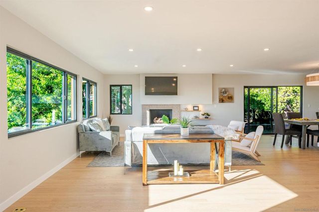 4303 Sheldon Dr, La Mesa, CA 91941